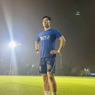 姚平凡